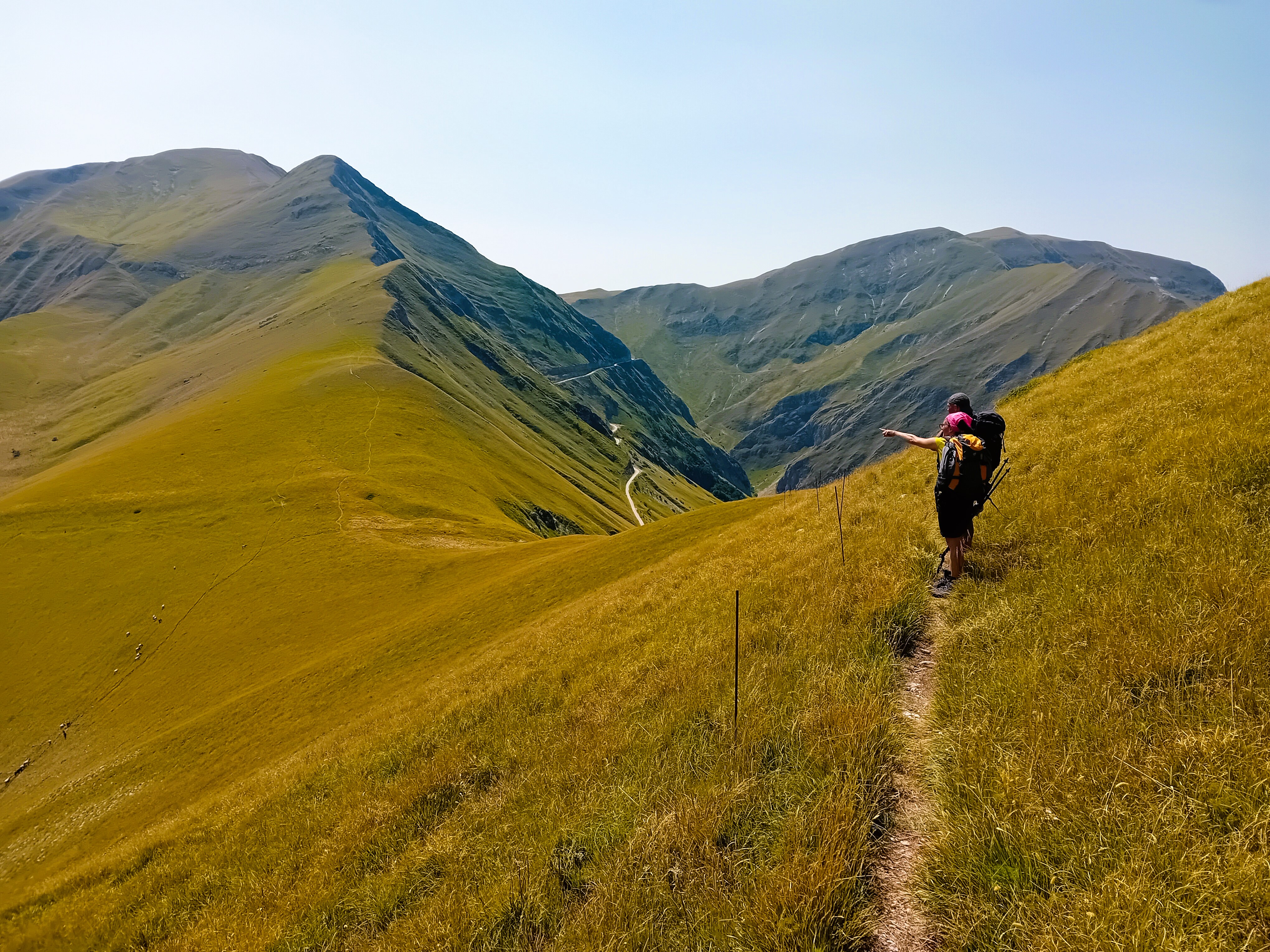 Il Pizzo Tre Vescovi e la Valle del Fargno